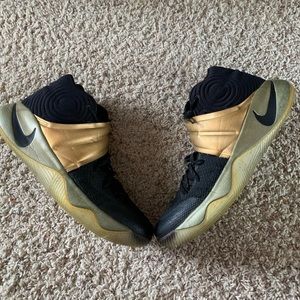 Nike Kyrie 2 ID “Championship”